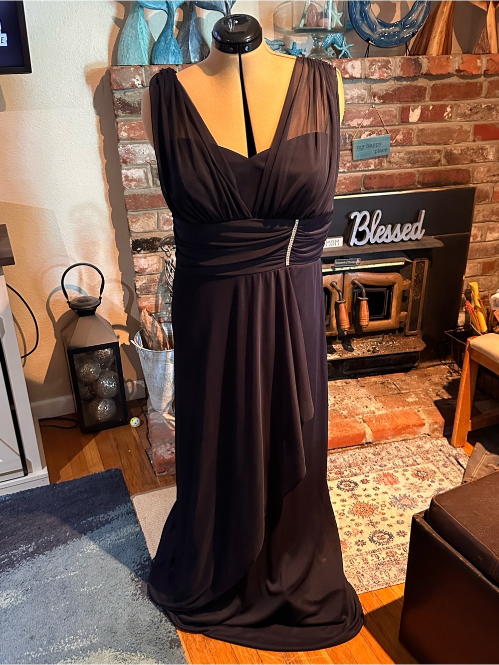 Betsy & Adam Dark Blue Sleeveless Chiffon Evening Gown with Draped Waist